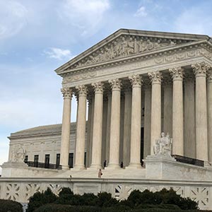 Becoming a Paralegal: Why You Should Take a Closer Look